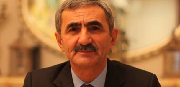 Tanınmış hüquqşünas Bakıda oğlu və gəlininin şərəfinə park salıb (VİDEO)