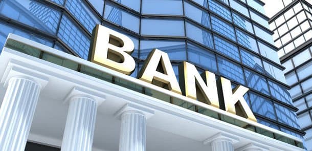 3 milyardlıq böhranda “batan” banklar: Hökumət kömək əlini uzadacaq?