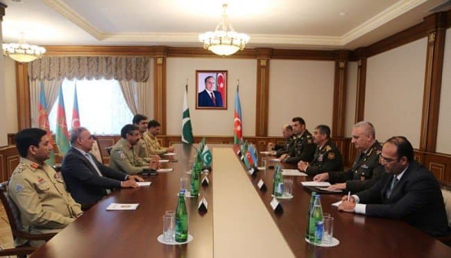 Generallar Qarabağı müzakirə etdi