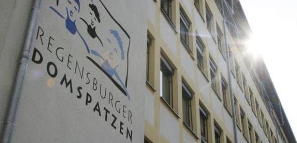 Katolik kilsəsində çoxlu sayda azyaşlı cinsi zorakılığa məruz qalıb