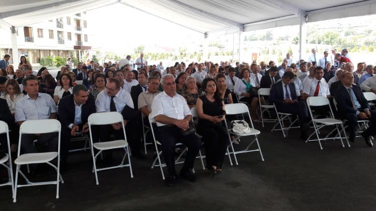 Jurnalistlərin binasında mənzillərin paylanması mərasimi ke&ccedil;irildi (FOTOLAR)