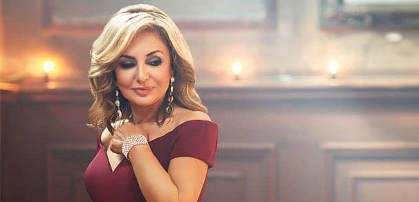 Azərbaycanlı qadın müğənni Ermənistanda konsert verəcək (FOTO)