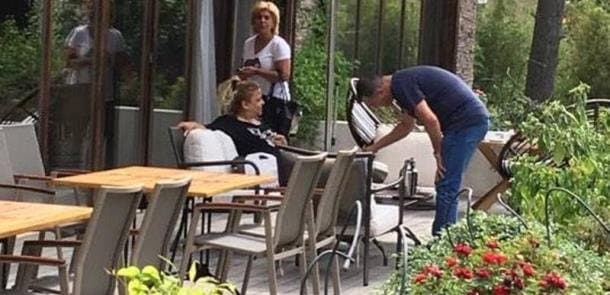 Məşhur türk müğnnisi Şəmkirdə kimin toyuna gəldi? (FOTOLAR)