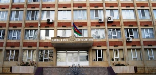 Şamaxı İcra Hakimiyyəti vətəndaşın hasarını sökdürdü