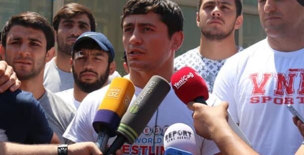 Dünya və Avropa çempionumuz "Neftçi"dən getdi
