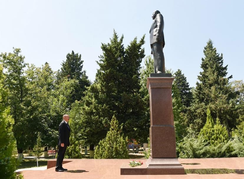 Azərbaycan Prezidenti Zaqatalaya səfərə gedib (FOTO)