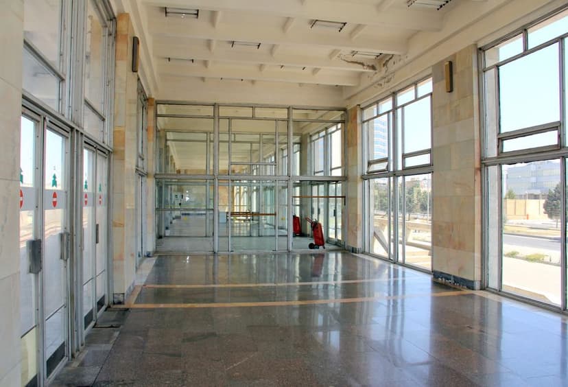 Bakı metrosunun bu stansiyası təmirə bağlanır (FOTOLAR)