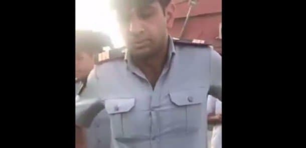 Yol polisi sürücüyə: "102 kimdir, burada əmri mən verirəm" (VİDEO)