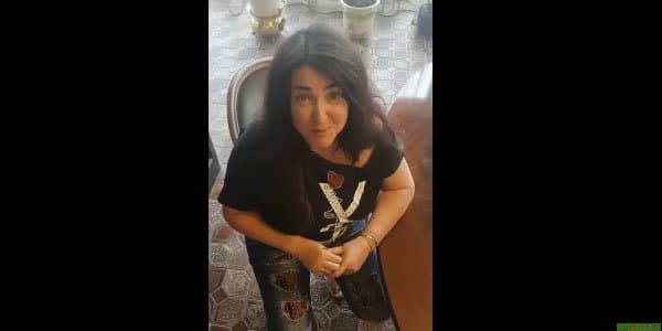 Bakıdan qayıdan müğənni sevincini biabırçı şəkildə qeyd etdi (VİDEO)