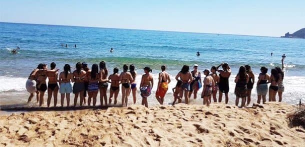 İslam ölkəsində qadınların bikini üsyanı