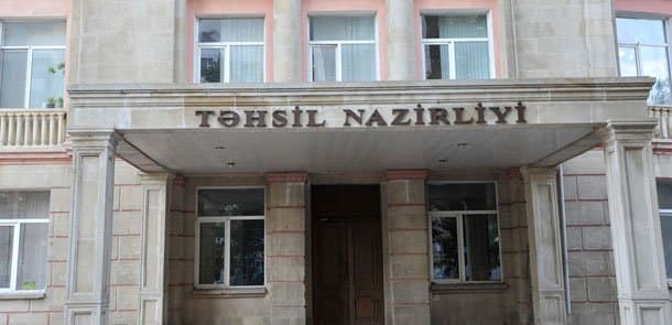 Təhsil Nazirliyindən tələbələrin köçürülməsi ilə bağlı narazılıqlara reaksiya