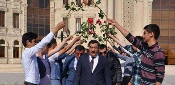 Nazir Tahir Kərimovun qardaşını işdən &ccedil;ıxartdı, rəisi polisdən qovdu