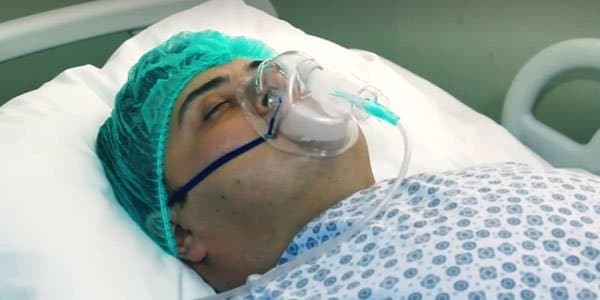 Məhşur azərbaycanlı teleaparıcı komaya düşdü (VİDEO)
