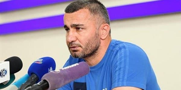 Qurban Qurbanova "nakidka" geyindirən hakim
