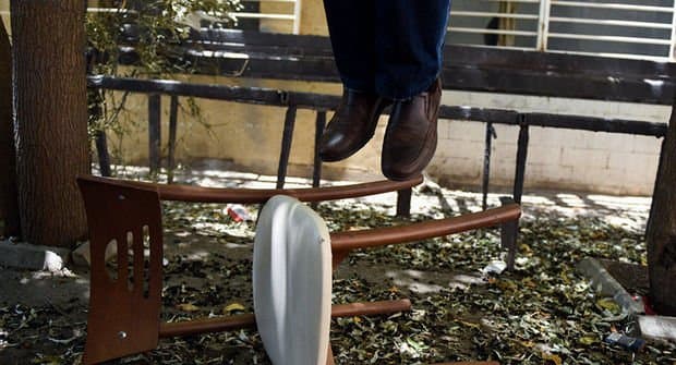 Azərbaycanda kişi intihar etdi, arvadını kənddən qovdular