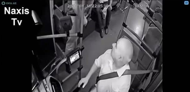 Bakıda avtobusda sürücüyə silah çəkən şəxsin kimliyi müəyyənləşdi (VİDEO)