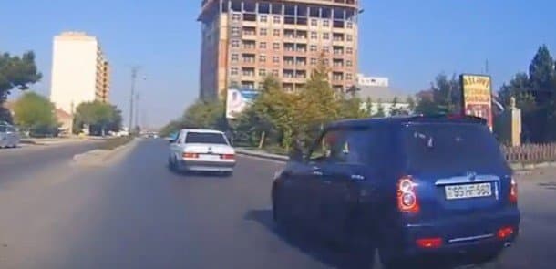 Bakıda “Naz Lifan” “Mercedes”lə yarışa çıxdı (VİDEO)