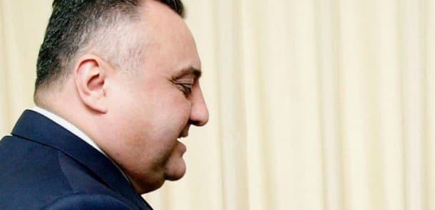 Eldar Mahmudovun əmisi oğlu həbsdən necə çıxdı?