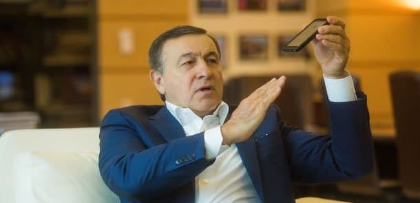 Araz Ağalarov b&ouml;y&uuml;k biznesdən əvvəl hansı işlə məşğul olurdu?