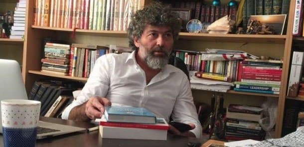 Şahbaz Xuduoğlu siyahı hazırladı: Oxunması vacib olan 101 əsər (SİYAHI)