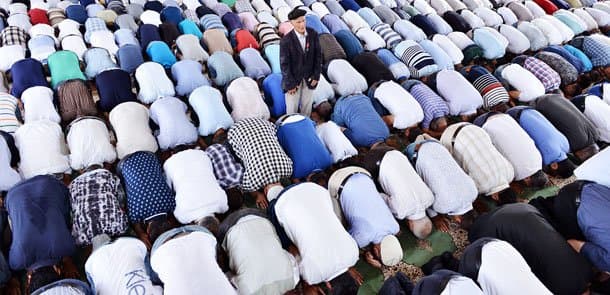 Azərbaycanın b&uuml;t&uuml;n məscidlərində Qurban bayramı namazı qılındı