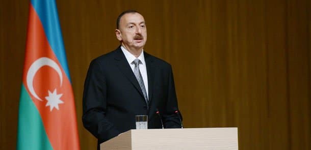 İlham Əliyev: «Neft başağrısı da gətirə bilər»