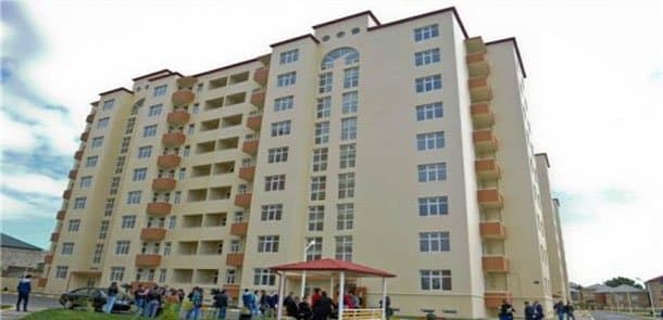 Kirayə mənzil bazarında dərəbəylik: Bakıda oğlanlara ev verilmir