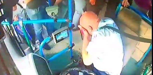 Bakıda daha bir avtobus sürücüsü vəhşicəsinə döyüldü (VİDEO)