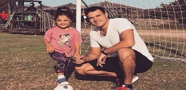 Emin Ağalarov Əminə ilə futbol oynadı (FOTO)