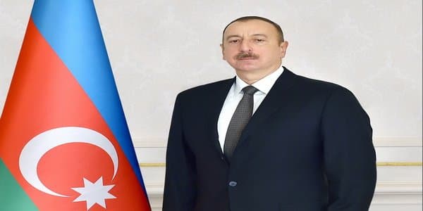 Prezident İlham Əliyev voleybol üzrə milli komandamızın oyununa baxır