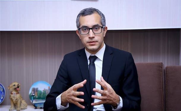Müəllim şagirdlərə məcburi şəkildə əlavə dərslik aldırır (AÇIQLAMA)
