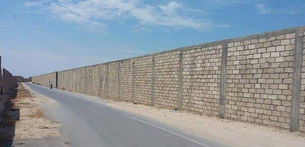 Sabunçuda stadionu hasarlayıb, qapısına qıfıl vurdular