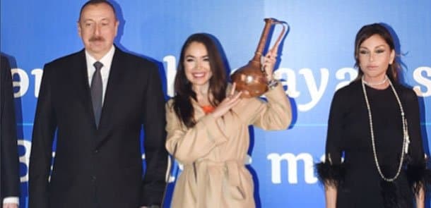 Leyla Əliyeva atasına yazdı: «Həyatda ən yaxşı ata məndədir»