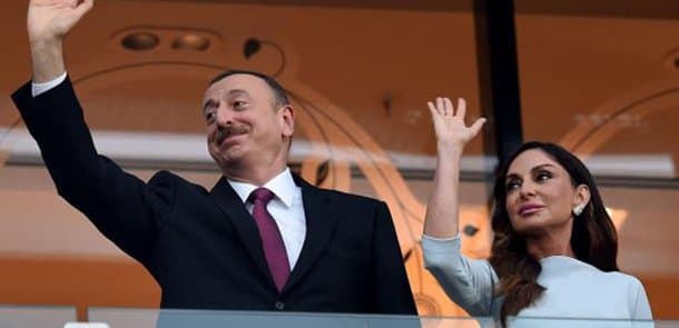 Prezident xanımı ilə təntənəli mərasimdə