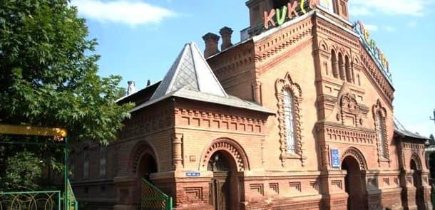 Gəncə Dövlət Kukla teatrının direktoru öldü: oğlu xəstəxananı bir-birinə qatdı