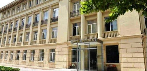 Nazirlik direktorları əvəz etmək üçün kadr yetişdirir
