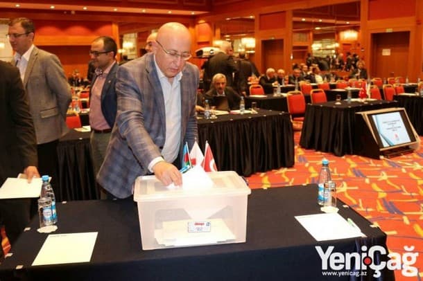 Hüseyin Büyükfırat TÜİB-in yeni sədri oldu (FOTO/VİDEO)