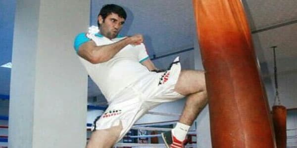 Dünya çempionu xocalılılar üçün idman klubu yaratdı (VİDEO)