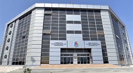 Azərbaycanda futbolçular arasında dava: atasına qadağa qoyuldu