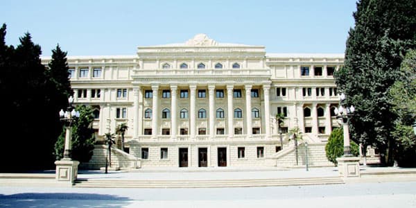 Müəllimlərin maaşı artırıldı