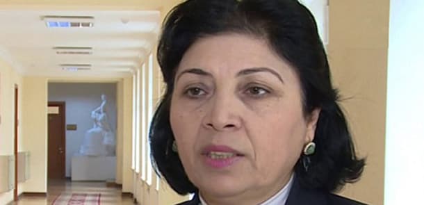 Yeni sözlər niyə lağlağaya çevirildi?