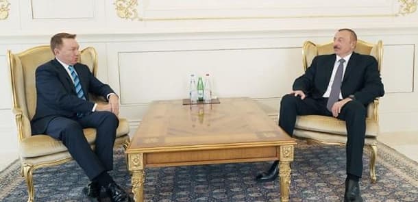 Prezident 2 ölkənin səfirini qəbul edib