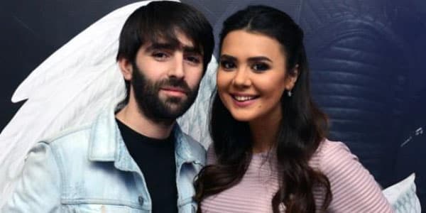 Oksananı döyən Elşad Xose hardadır?
