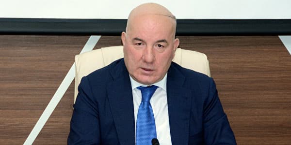 Elman Rüstəmov: "İlin sonunadək manat bahalaşa bilər"