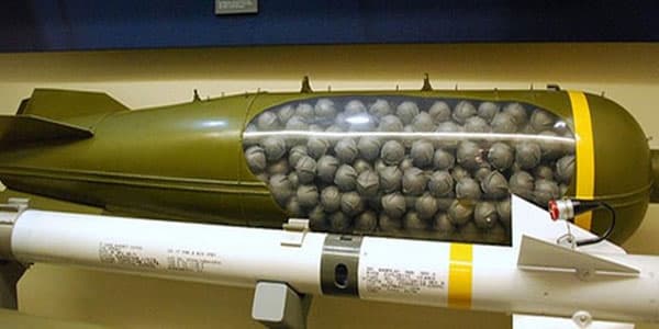 İran yeni bombaları sınaqdan keçirdi