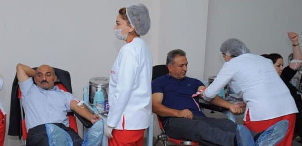 Aşura günü neçə litr qan toplanıb?