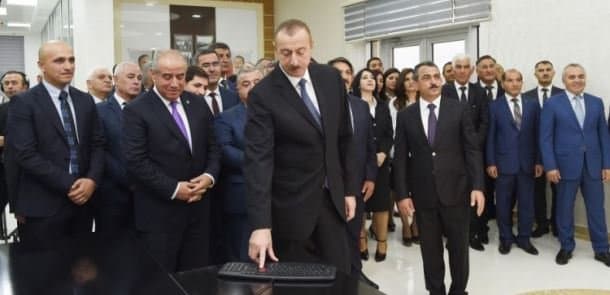 Prezident Qobustan şəhərinə içməli suyun verilməsi mərasimində iştirak edib (FOTOLAR)