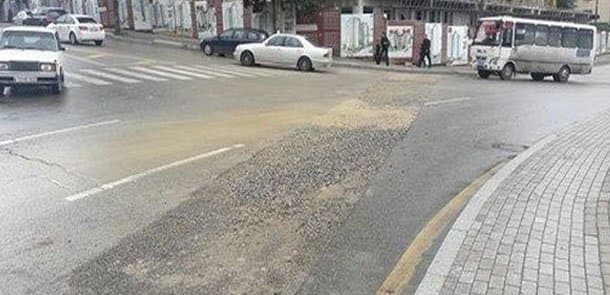 Yasamalda yol çökdü (FOTOLAR)