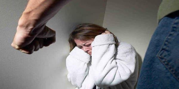 Komitə sədrindən etiraz: Zorakılıq qurbanları sonradan cəmiyyətin içinə necə çıxa bilərlər?
