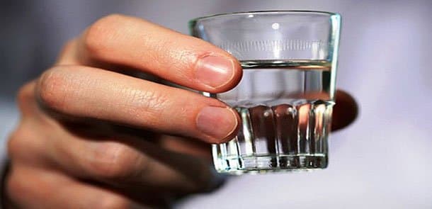 Bakıda kuryoz hadisə: araq oğurladılar, su çıxdı